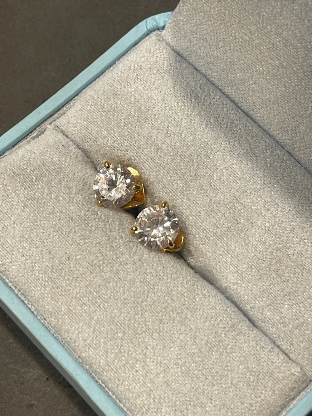 Kate Spade New York Brilliant Statements Trio Prong Studs Gold